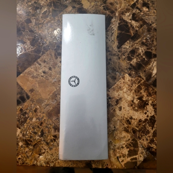 New Mercedes Benz lapel pin set - Picture 2 of 4